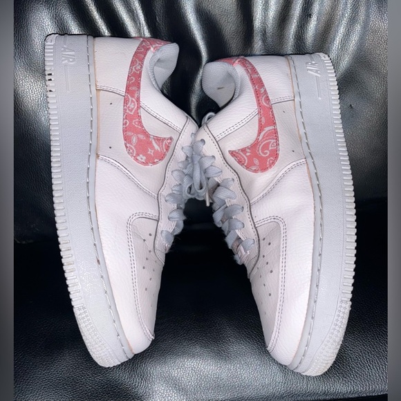Womens Nike Air Force 1'07
Paisley Pearl Pink White
Women 11 Men 9.5 FD1448-664 - Picture 6 of 8